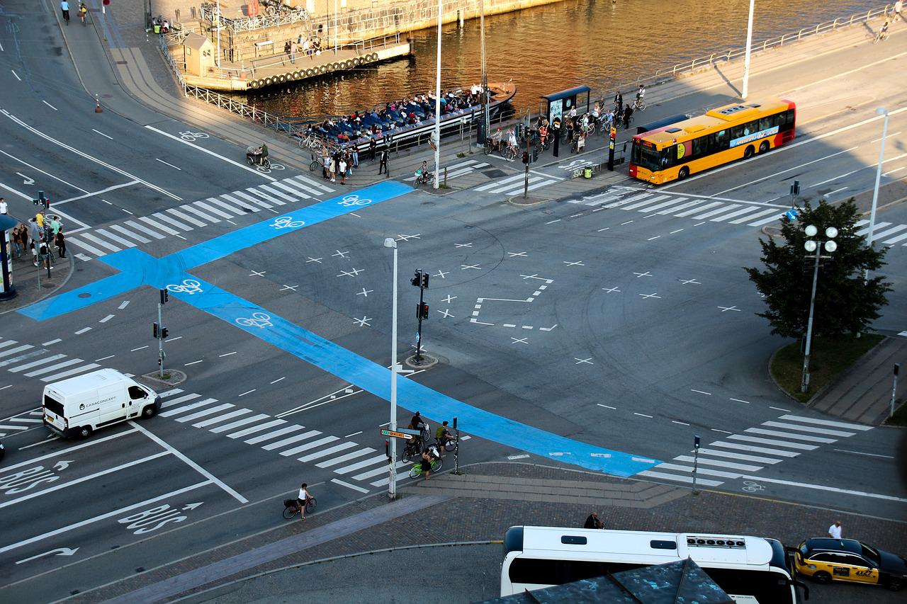 Reinforcement Standards for Right-Turning at Crosswalks, Ban on Right-Turns Without Checking